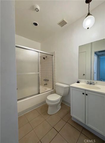 9047 Langdon Avenue 38, North Hills, CA 91343