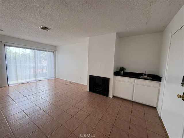 9047 Langdon Avenue 38, North Hills, CA 91343