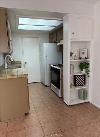 9047 Langdon Avenue 38, North Hills, CA 91343