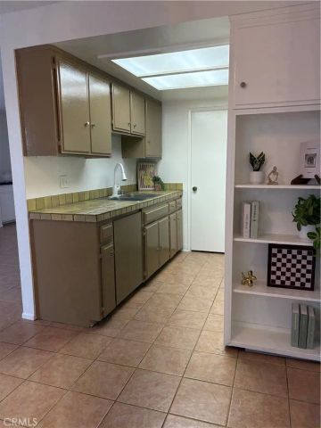 9047 Langdon Avenue 38, North Hills, CA 91343