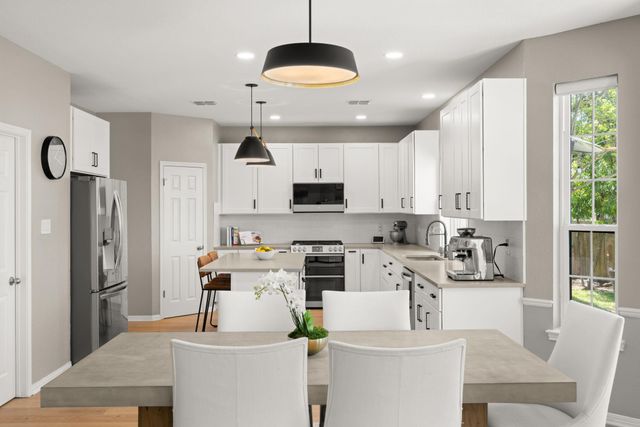 12805 Bivins CT, Austin, TX 78732