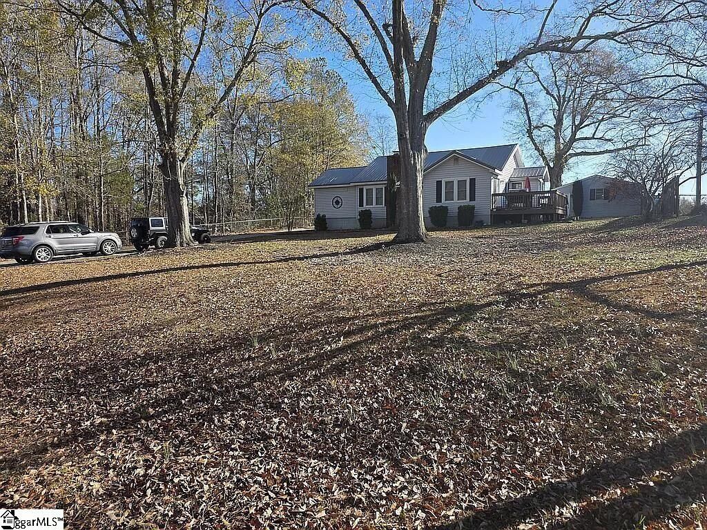 121 Chestnut Drive, Woodruff, SC 29388