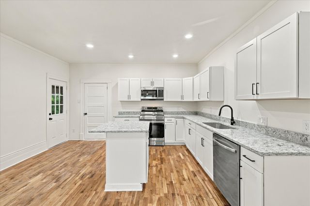 401 S Gardner Street, Whitewright, TX 75491