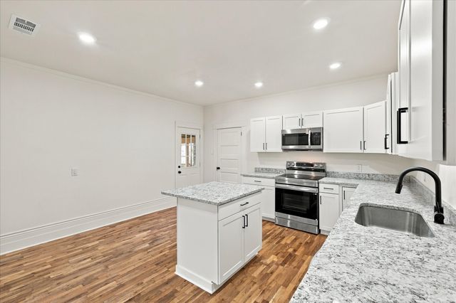 401 S Gardner Street, Whitewright, TX 75491