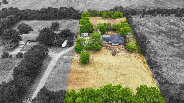 401 S Gardner Street, Whitewright, TX 75491