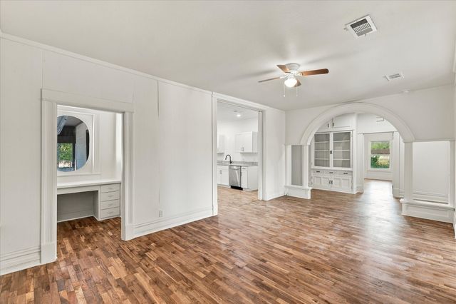 401 S Gardner Street, Whitewright, TX 75491