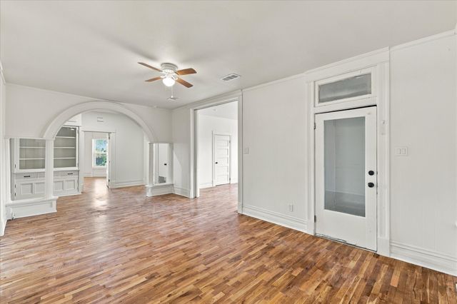 401 S Gardner Street, Whitewright, TX 75491