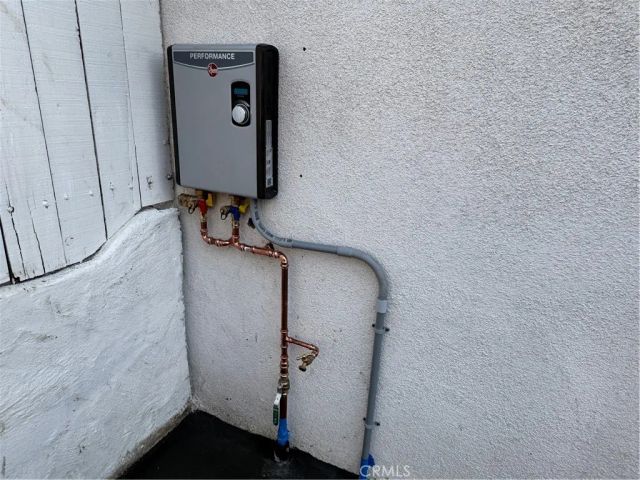 857 W Edgehill Road 2, San Bernardino, CA 92405