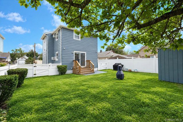 25 Nicholas Avenue, East Rockaway, NY 11518
