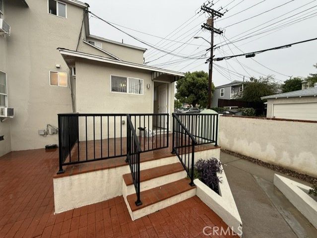 1715 N Glenoaks Boulevard, Burbank, CA 91504