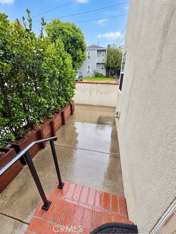 1715 N Glenoaks Boulevard, Burbank, CA 91504