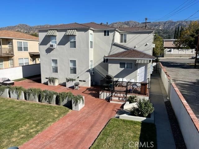 1715 N Glenoaks Boulevard, Burbank, CA 91504