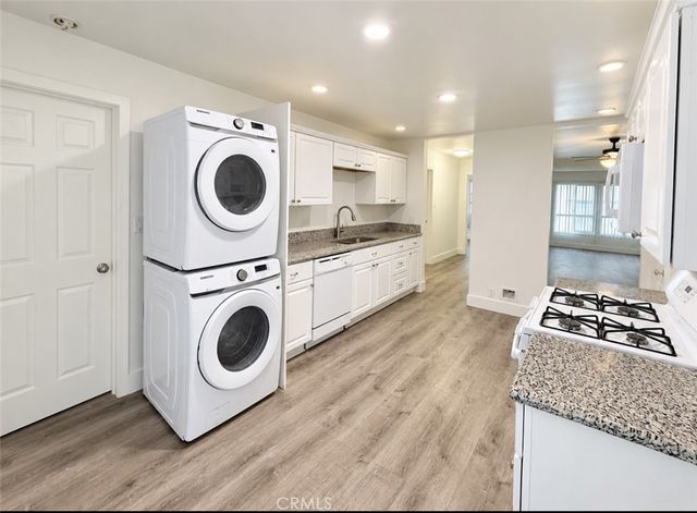 1715 N Glenoaks Boulevard, Burbank, CA 91504