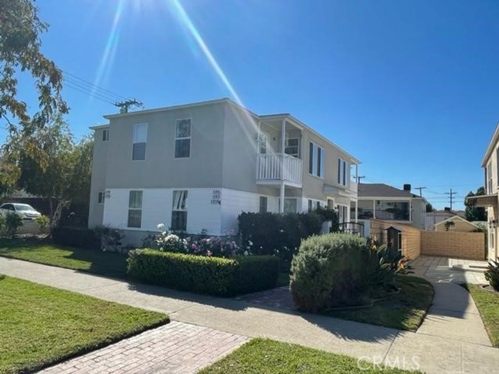 1715 N Glenoaks Boulevard, Burbank, CA 91504