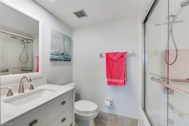 29 High Point CIR E 107, Naples, FL 34103