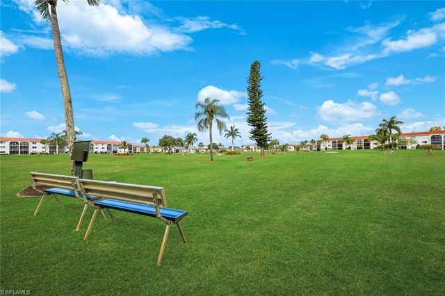 29 High Point CIR E 107, Naples, FL 34103