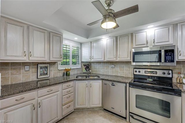 29 High Point CIR E 107, Naples, FL 34103
