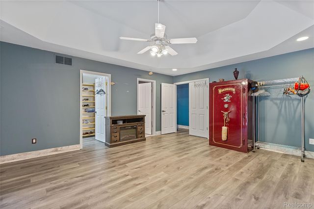 680 S Bartlett Road, St. Clair, MI 48079