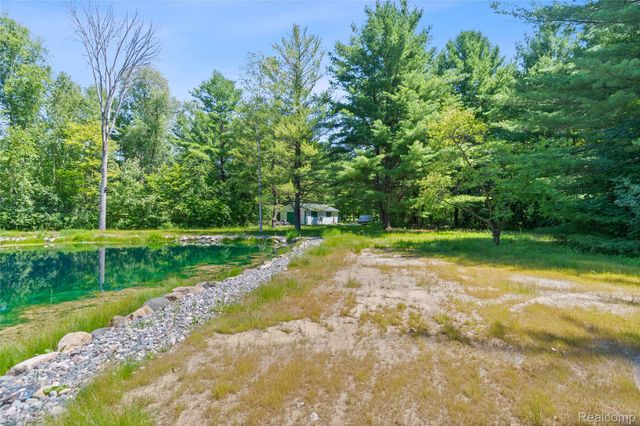 680 S Bartlett Road, St. Clair, MI 48079