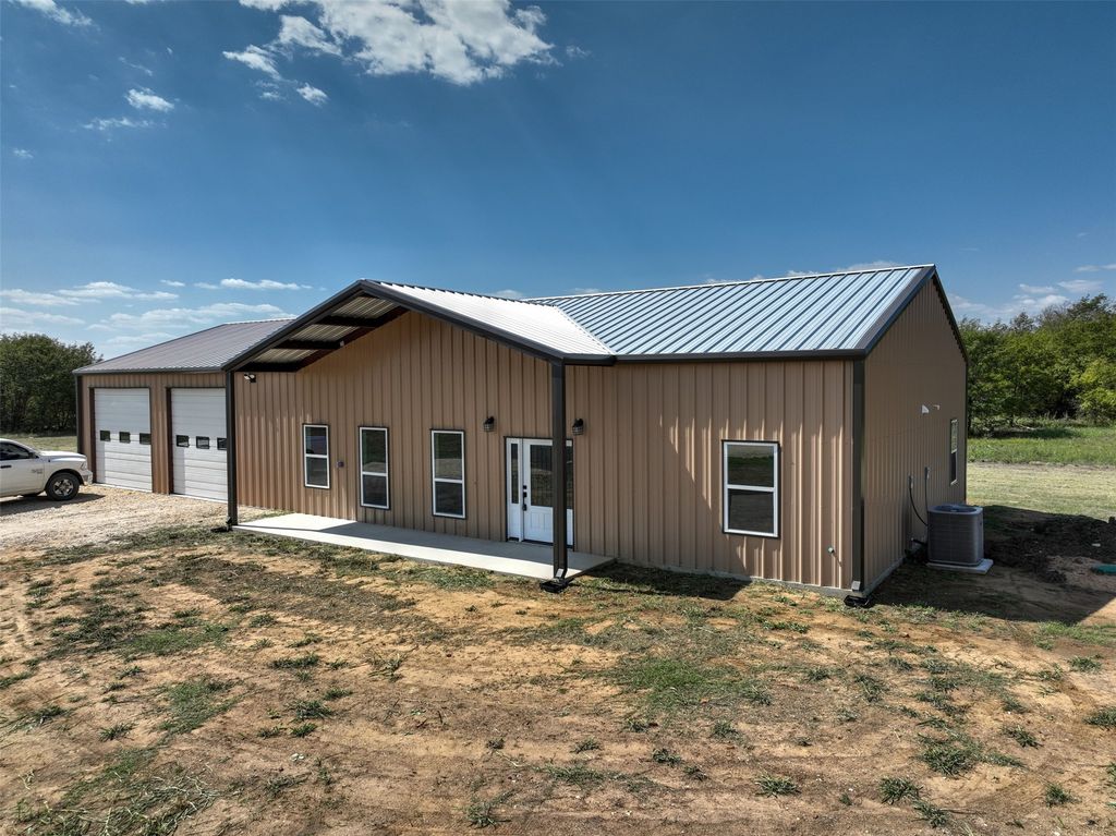 231 Hcr 1206, Blum, TX 76627