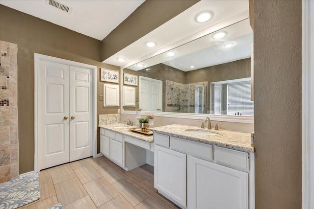 11827 Orchard Mountain Drive, Houston, TX 77059