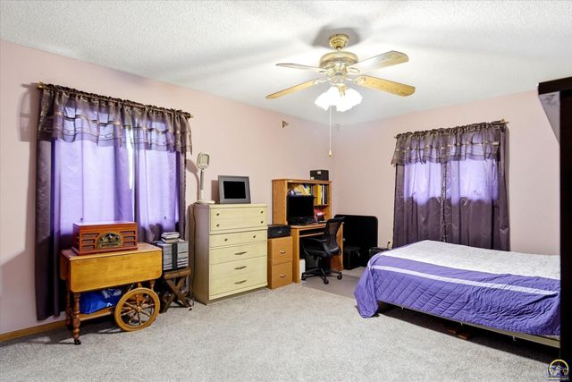3601 SE 28th TER, Topeka, KS 66605