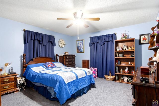 3601 SE 28th TER, Topeka, KS 66605