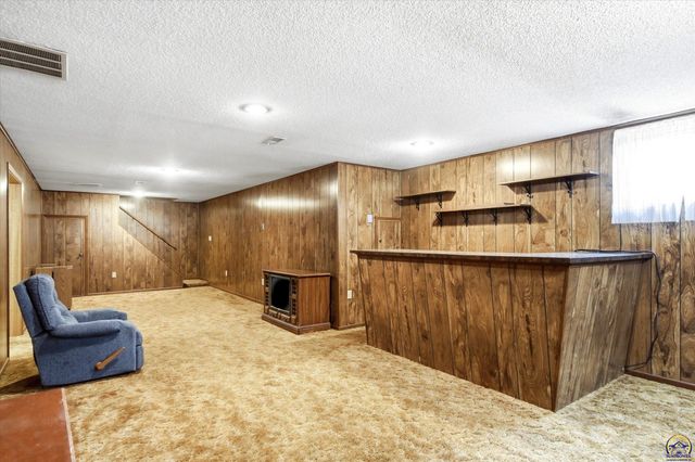 3601 SE 28th TER, Topeka, KS 66605