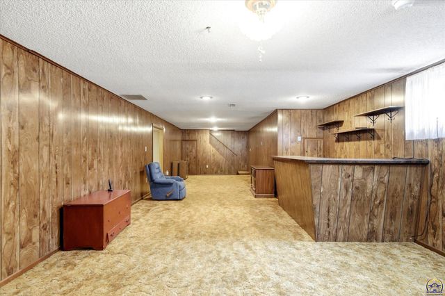 3601 SE 28th TER, Topeka, KS 66605