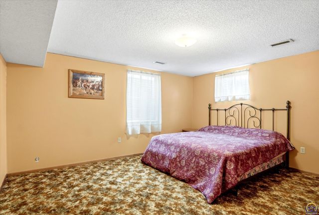 3601 SE 28th TER, Topeka, KS 66605