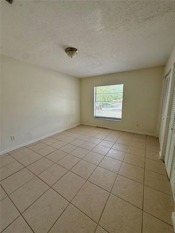 2800 E 113TH AVENUE B4, Tampa, FL 33612