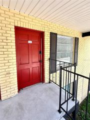 2800 E 113TH AVENUE B4, Tampa, FL 33612