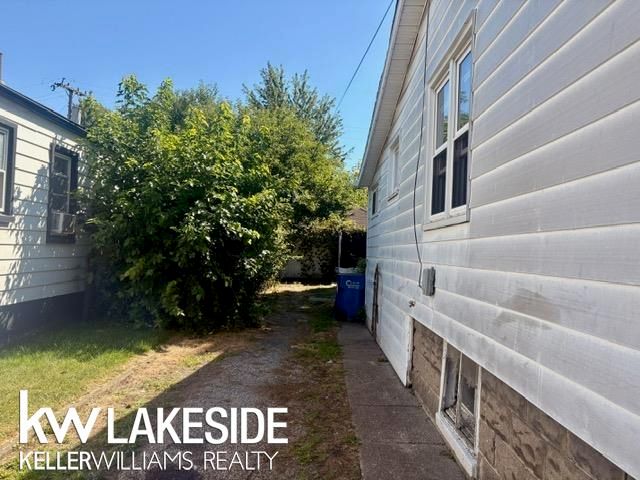 7576 Ford Avenue, Warren, MI 48091