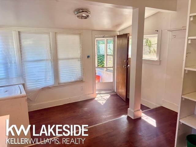 7576 Ford Avenue, Warren, MI 48091