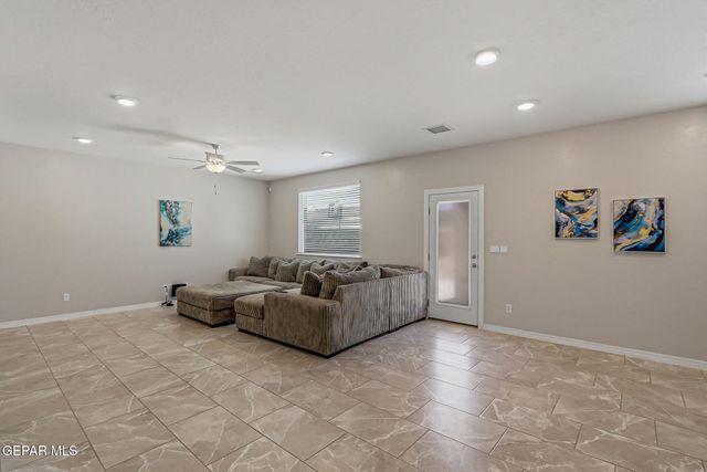 12813 Star Gaze Avenue, El Paso, TX 79928