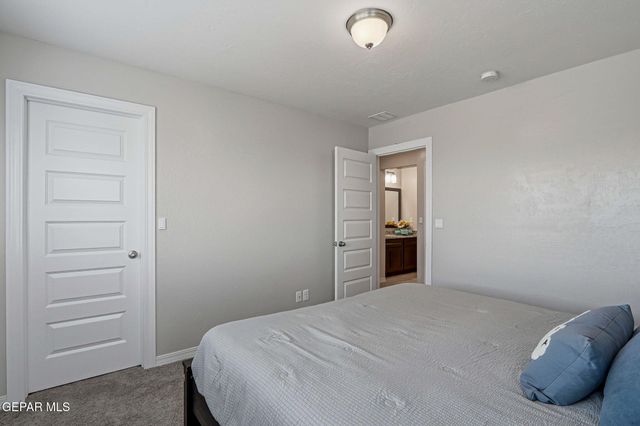 12813 Star Gaze Avenue, El Paso, TX 79928