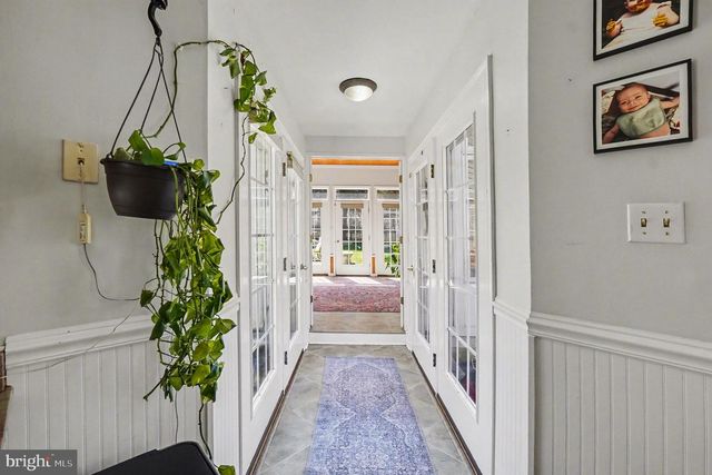 8 SPRING HILL LN, North East, MD 21901
