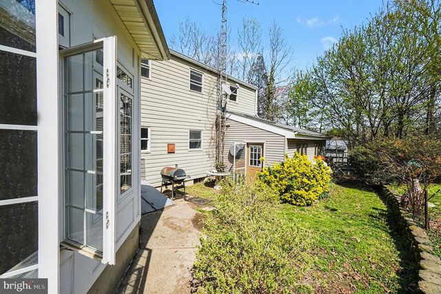 8 SPRING HILL LN, North East, MD 21901