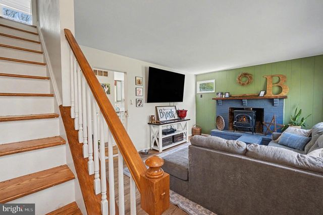 8 SPRING HILL LN, North East, MD 21901