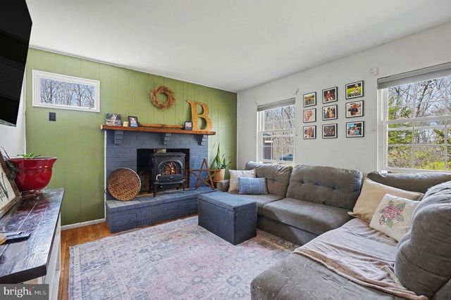 8 SPRING HILL LN, North East, MD 21901