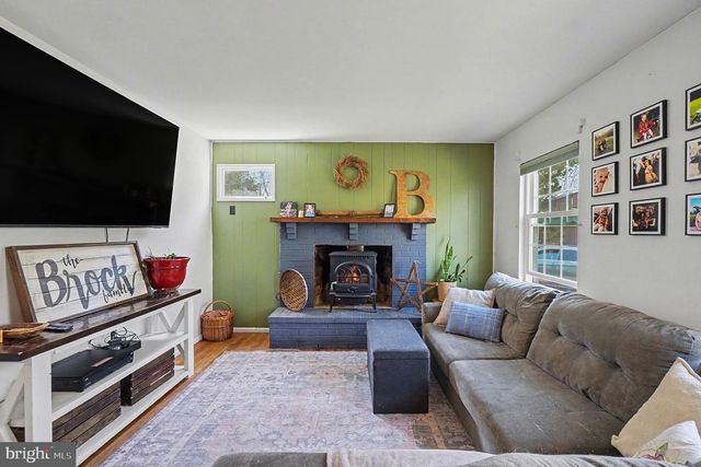 8 SPRING HILL LN, North East, MD 21901