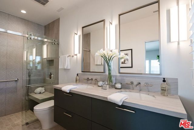 1305 Duende Lane, Pacific Palisades, CA 90272