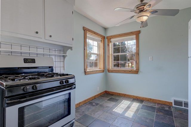 1621 11TH AVENUE, Green Bay, WI 54304