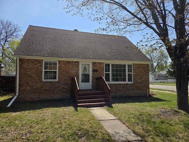 1621 11TH AVENUE, Green Bay, WI 54304