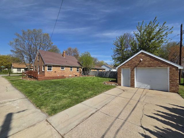 1621 11TH AVENUE, Green Bay, WI 54304