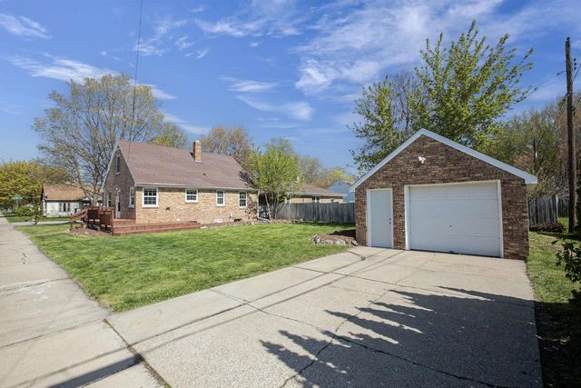 1621 11TH AVENUE, Green Bay, WI 54304