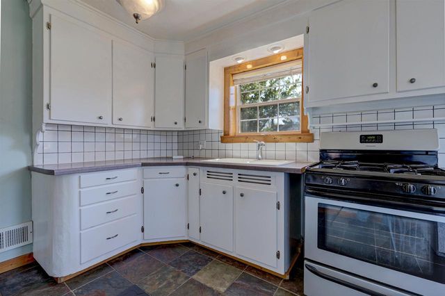 1621 11TH AVENUE, Green Bay, WI 54304