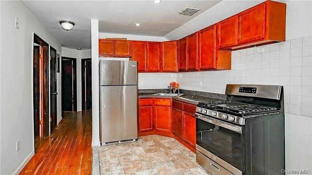 16425 109th, Jamaica, NY 11433