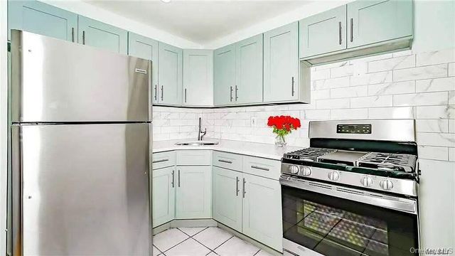 16425 109th, Jamaica, NY 11433