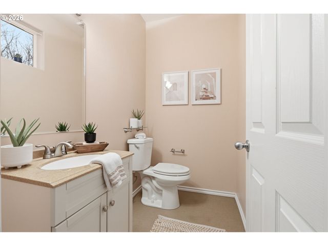 2004 Ne CADBURY Ave 213, Hillsboro, OR 97006